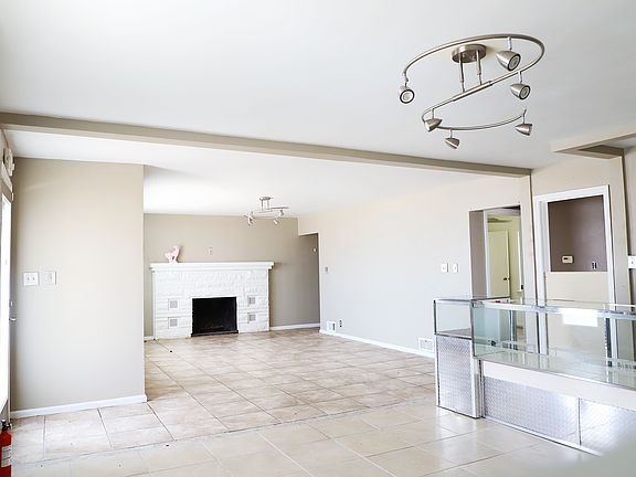 4th image of 3404 N 1st Ave