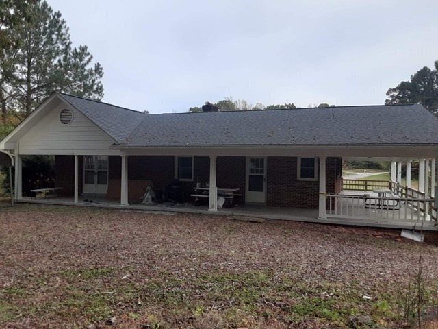 2nd image of 3111 Union Mill Rd