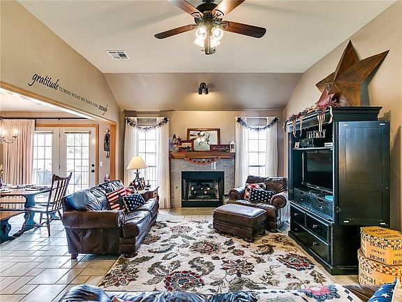 4th image of 209 Eastview Dr