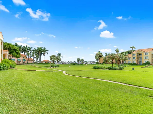 135 Yacht Club #102, Hypoluxo, FL 33462