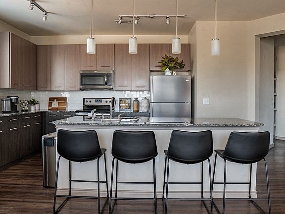 Kitchen at village at lakefront