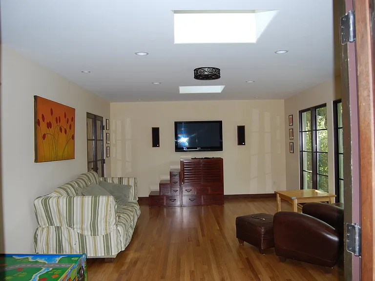Jackling Dr — Photo 11