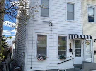 679 2nd St, Trenton, NJ 08611