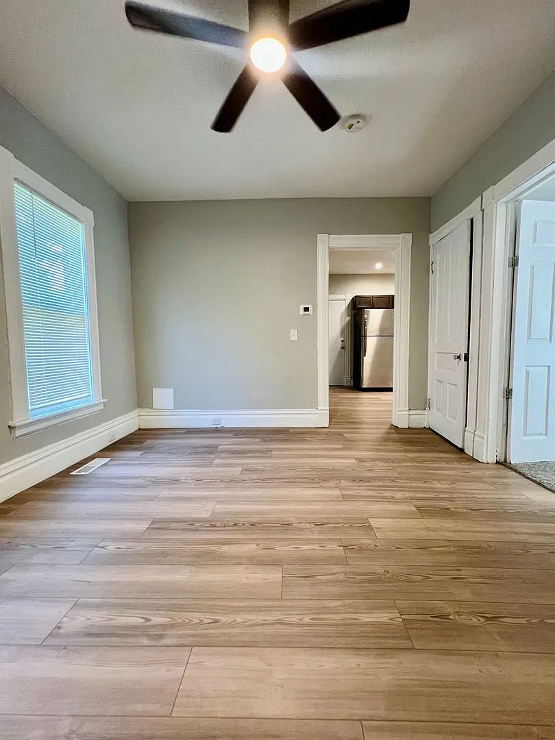 2 bed, 1.0 bath, $1,200 — Photo 2