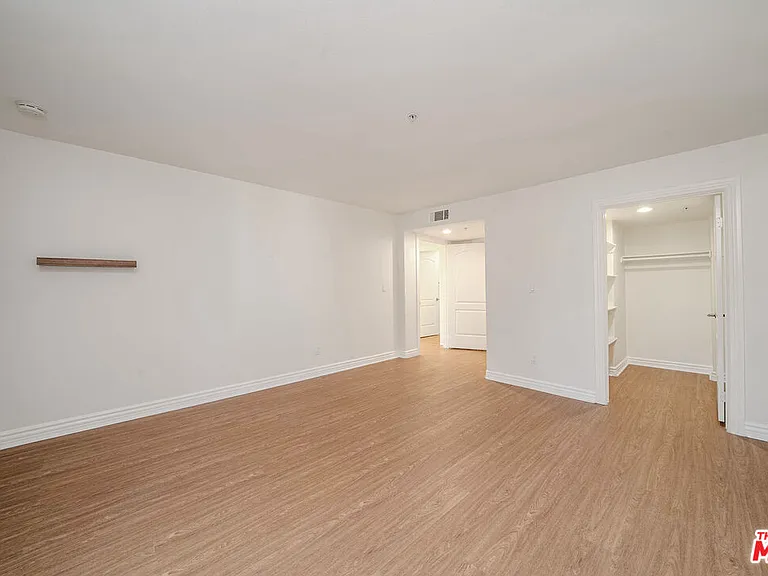 2311 Schader Dr #101 — Photo 22