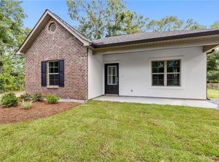 126 E Ash St, Ponchatoula, LA 70454