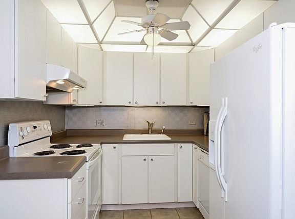 4th image of 5540 Walnut Ave #14