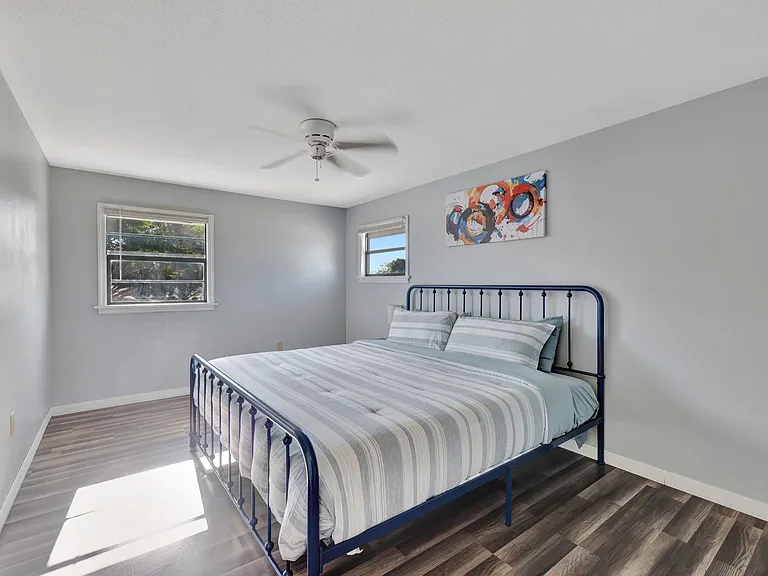 3866 Allenwood St — Photo 20
