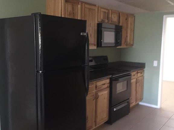 3rd image of 10121 W Burns Dr