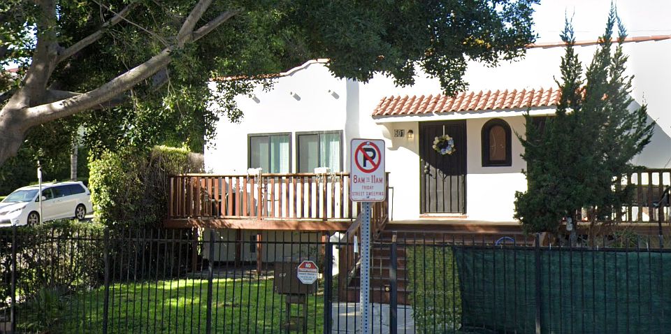 1st image of 601 N Alexandria Ave