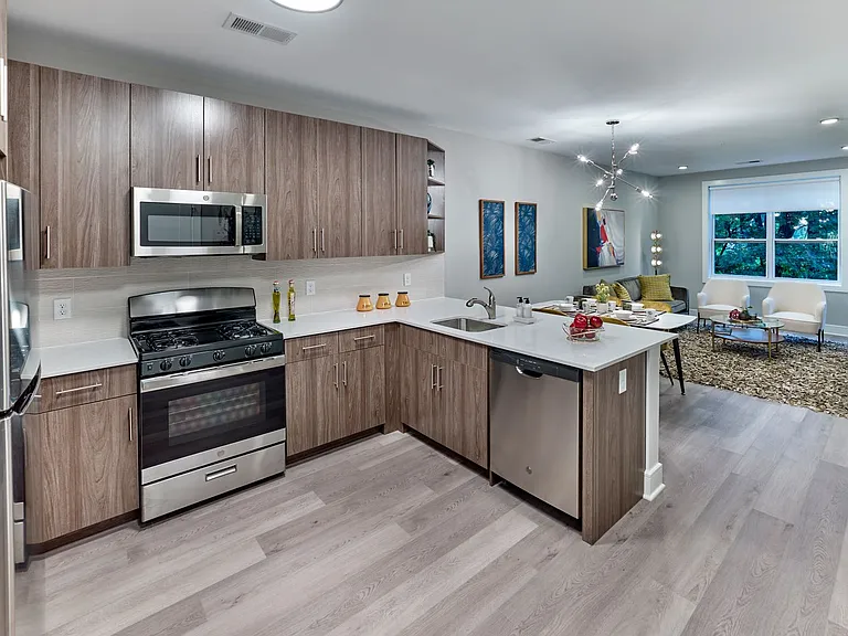 307 W Elizabeth Ave — Photo 9