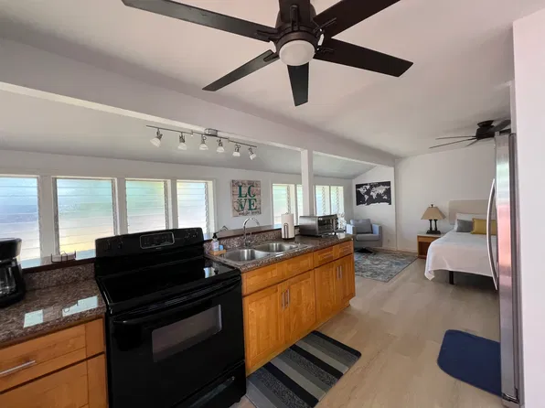 (undisclosed Address), Kailua, HI 96734