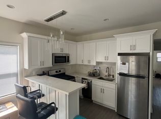 1460 W 22nd St #1, Los Angeles, CA 90007