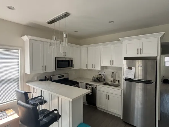 1460 W 22nd St #2, Los Angeles, CA 90007