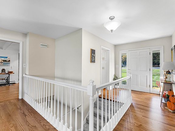 5th image of 119 Doral Dr