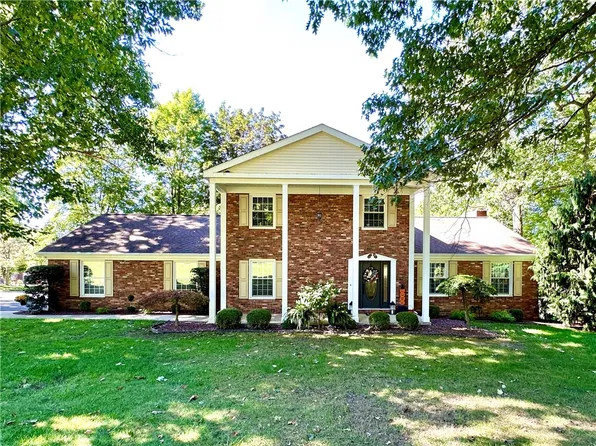 3411 Banberry Ln, New Castle, PA 16105