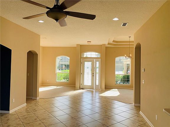 2nd image of 85272 Amaryllis Ct