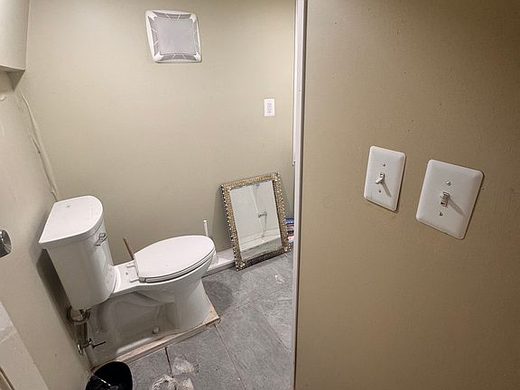 3rd image of 18 Egmont Pl #Ll