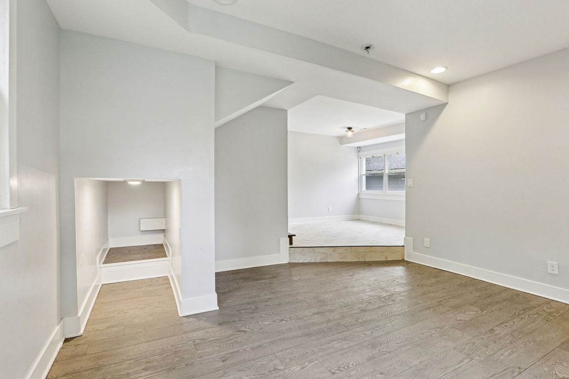 next background image