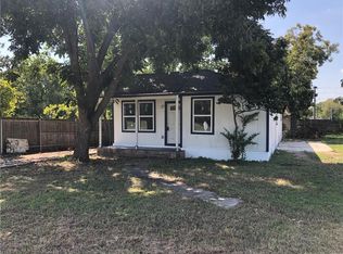 911 Aransas St, Lockhart, TX 78644