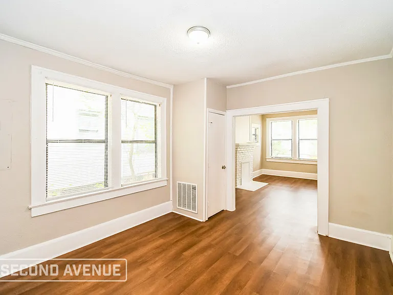 204 W 23rd St — Photo 5