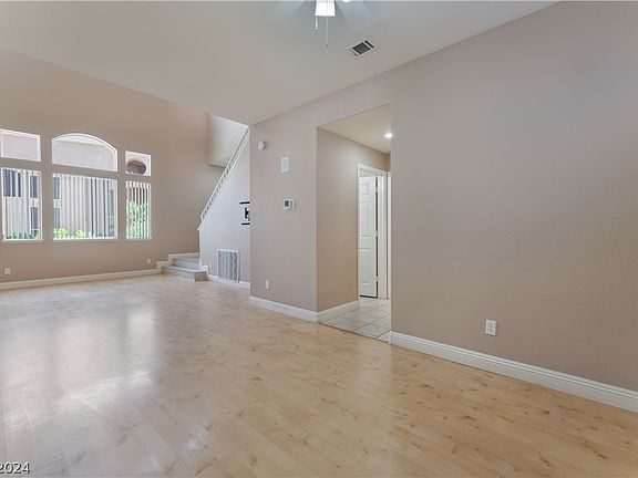 5th image of 2245 Island Green Dr