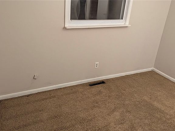 5th image of 448 Glenwood Dr