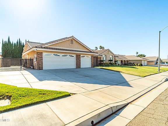 3rd image of 41029 Walrus Way