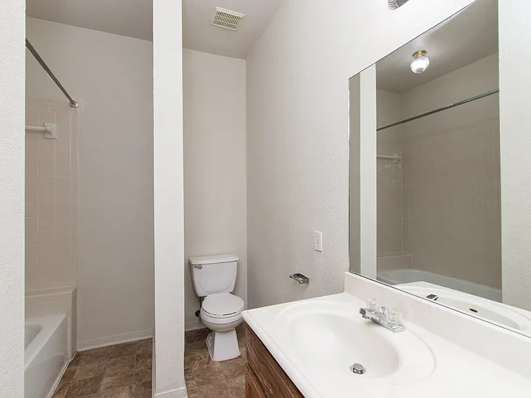 5804 Hamza Cir — Photo 15