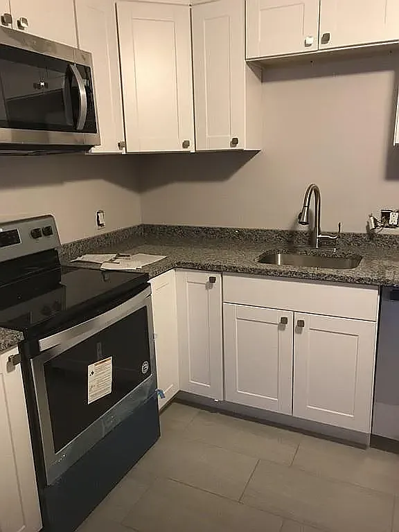 2 bed, 765 sqft, $2,400 — Photo 1