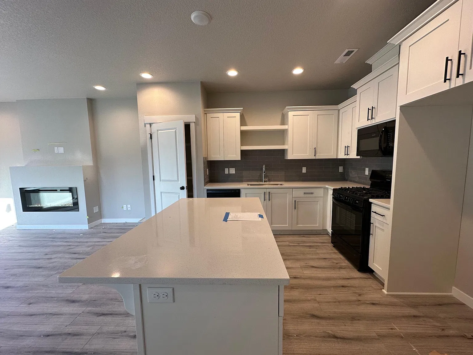 5815 NW Torchcrest Pl — Photo 4
