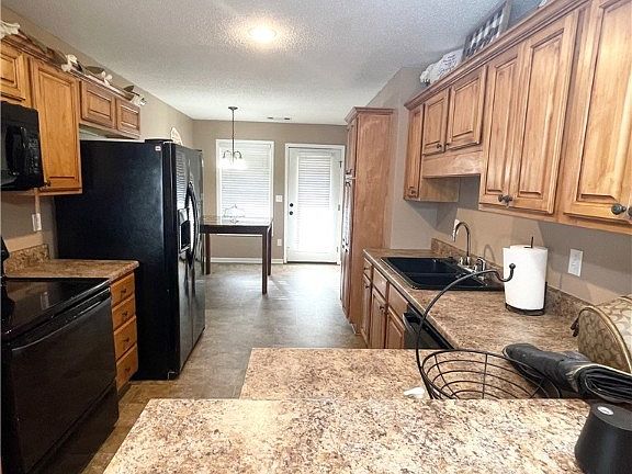 5th image of 10410 Hunt Cir