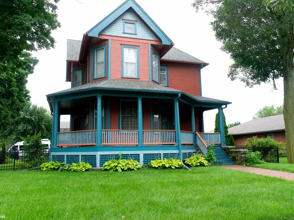 302 SW Jackson St, Greenfield, IA 50849