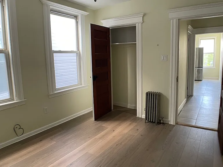 174 N 17th St — Photo 9