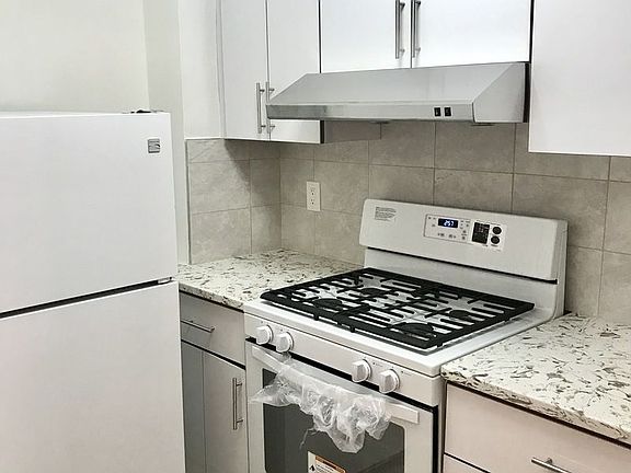 5th image of 8345 Vietor Ave APT 3W