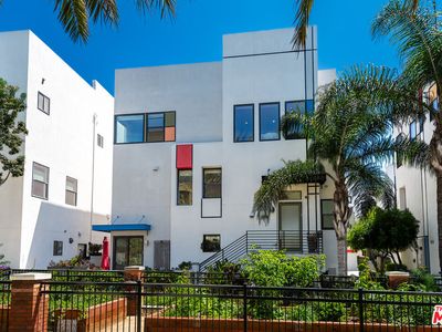 12936 Discovery Crk, Playa Vista, CA, 90094