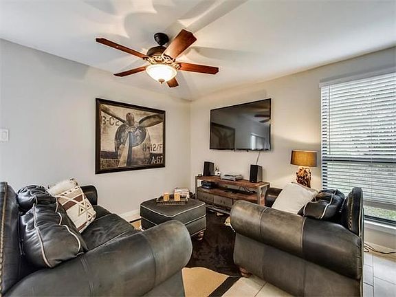 3rd image of 3801 Knollwood Dr #B