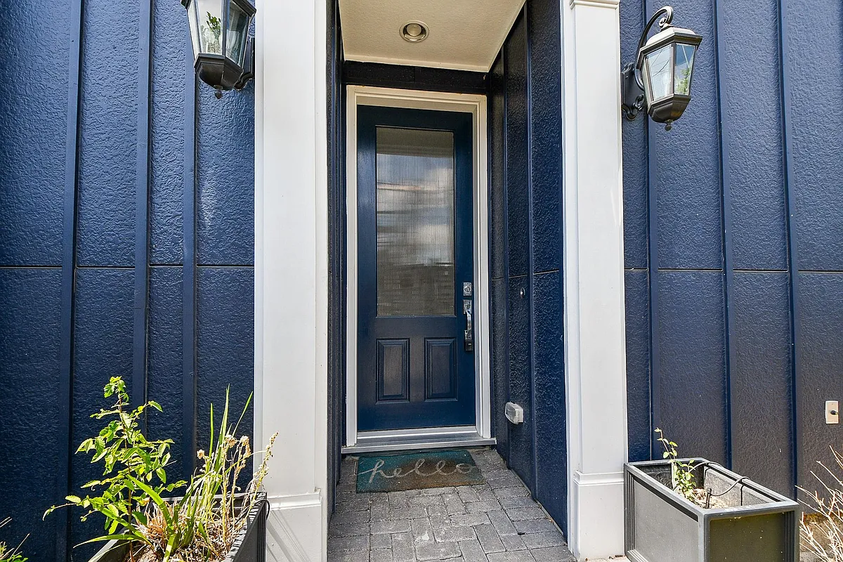 Building Photo - 703 Bringhurst St