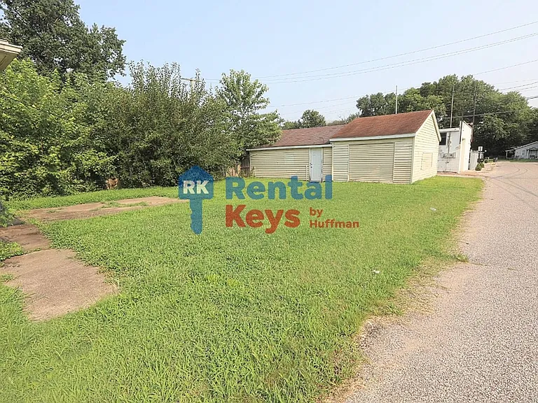 732 Wall St — Photo 15