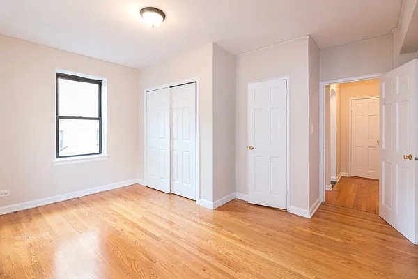 Rented by Waldstar Real Estate LLC | media 13