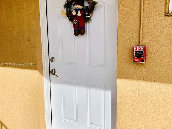 4th image of 1154 W 35th St APT 125