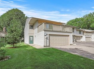6338 Red Fox Ln, Edina, MN 55436