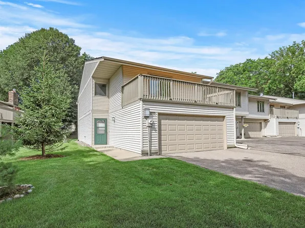 6338 Red Fox Ln, Edina, MN 55436