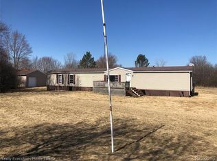 10392 Jeddo Rd, Avoca, MI 48006
