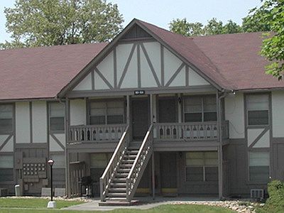 2nd image of 6401 Nightingale Ln APT 121