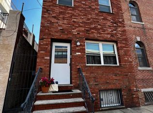 2509 S 16th St #1F, Philadelphia, PA 19145