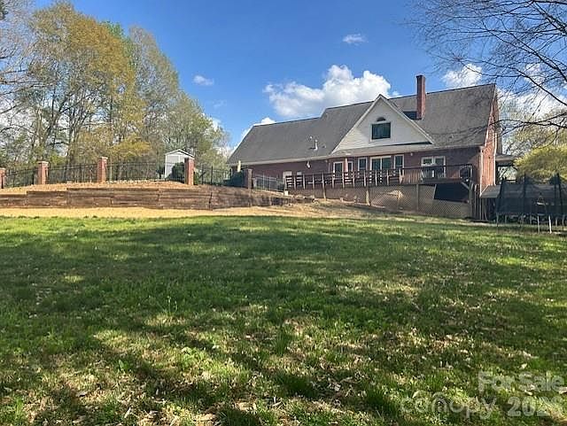 2nd image of 5911 Mundy Rd