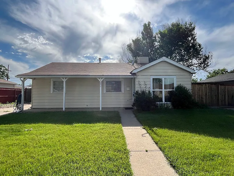 1257 Xanadu St — Photo 2