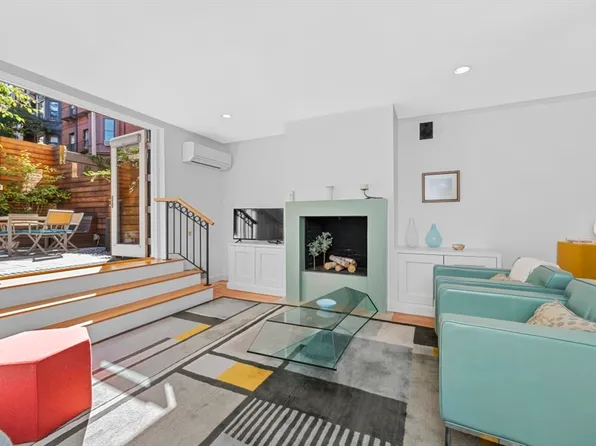 425 Beacon St APT 1, Boston, MA 02115
