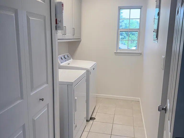 6143 Century Ct — Photo 17